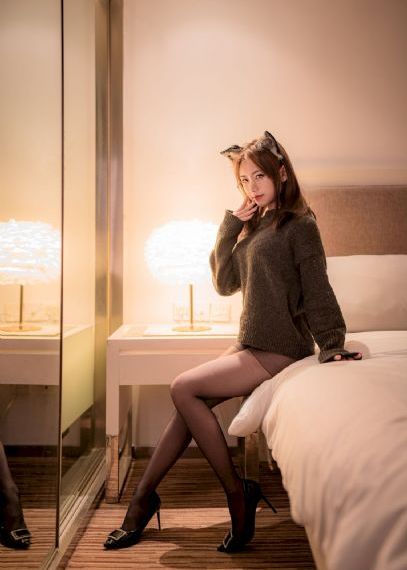 粗长挺进新婚娇妻小怡视频-无删减全集免费国语