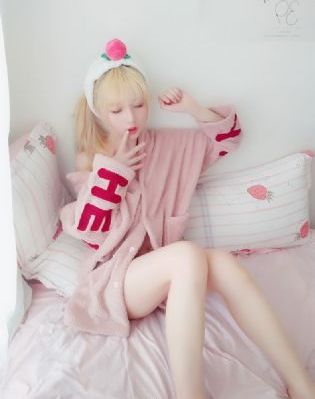 新搬来的四个爆乳邻居-手机视频在线播放